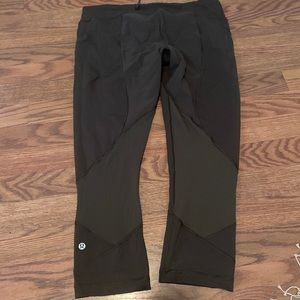 lulu lemon cropped leggings